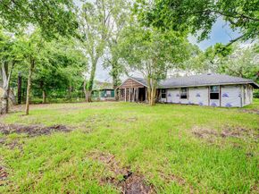 5822 Lyndhurst Drive, Houston TX 77033