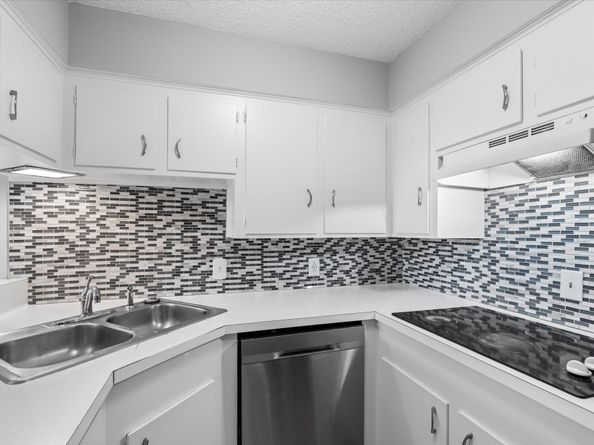 7714 Renwick Drive 23, Houston TX 77081