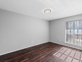 7714 Renwick Drive 23, Houston TX 77081