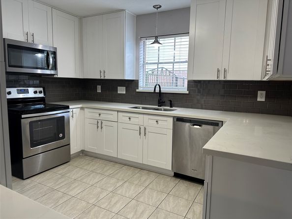 11610 Cypresswood Drive, Houston TX 77070
