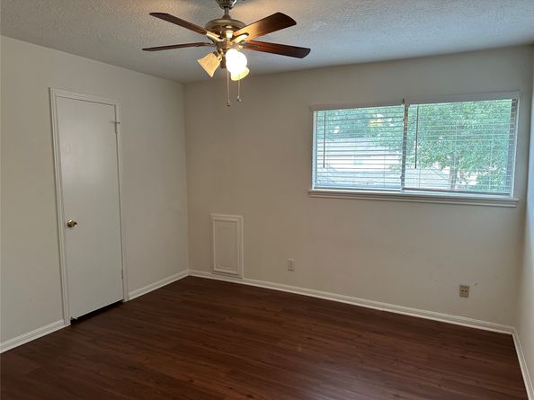 11610 Cypresswood Drive, Houston TX 77070