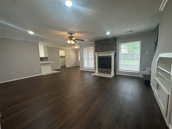 11610 Cypresswood Drive, Houston TX 77070