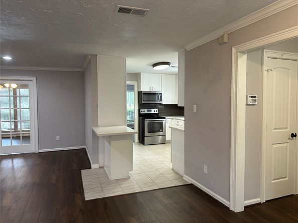 11610 Cypresswood Drive, Houston TX 77070