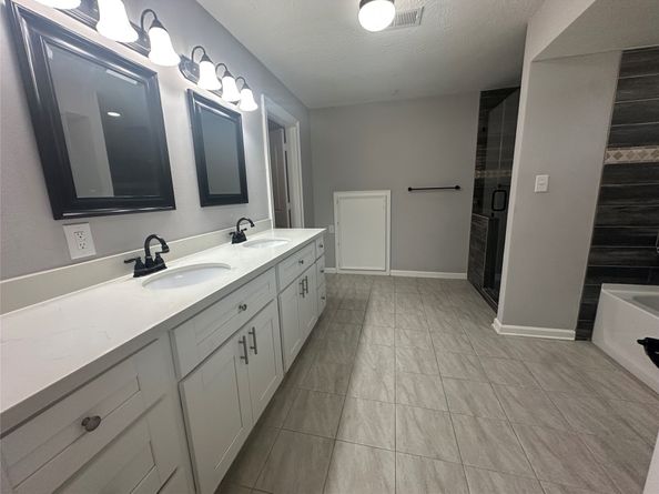 11610 Cypresswood Drive, Houston TX 77070