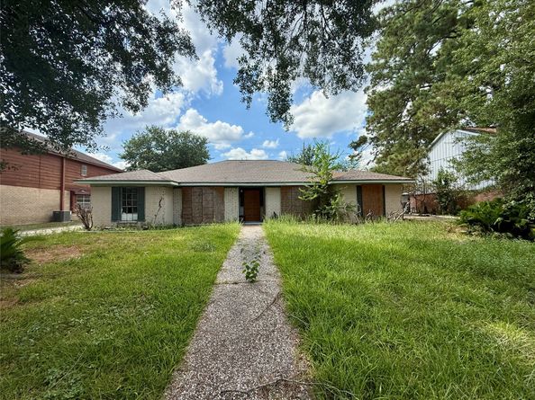 5118 Lawn Arbor Drive, Houston TX 77066