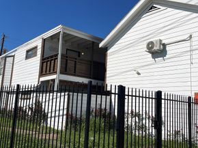 6723 S Loop E, Houston TX 77087