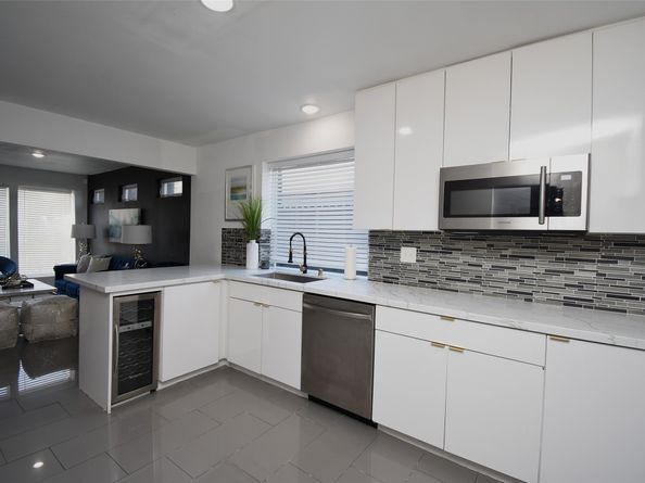 4802 Elser Street, Houston TX 77009