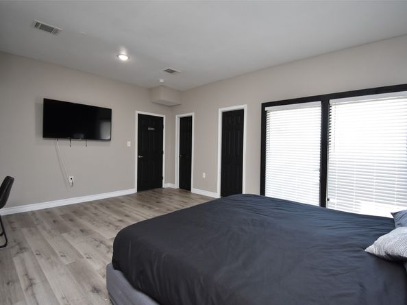 4802 Elser Street, Houston TX 77009