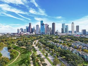 1711 Allen Parkway 1805, Houston TX 77019