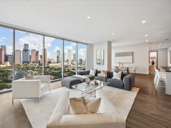 1711 Allen Parkway 1805, Houston TX 77019