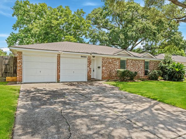 9666 Windswept Lane, Houston TX 77063