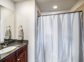 2848 Leeland Street, Houston TX 77003