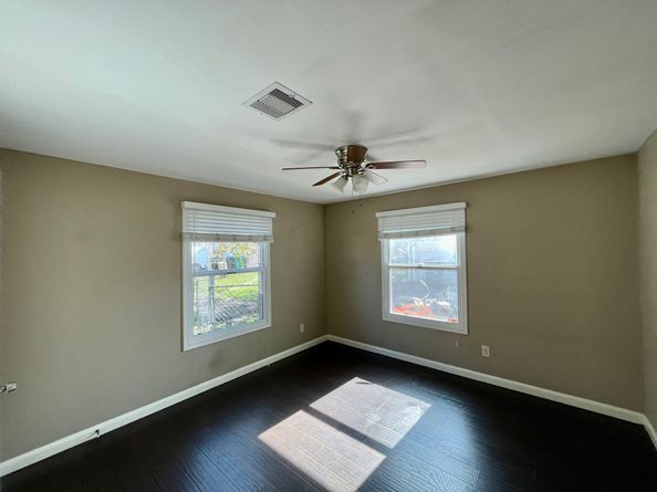 206 Frawley Street, Houston TX 77009