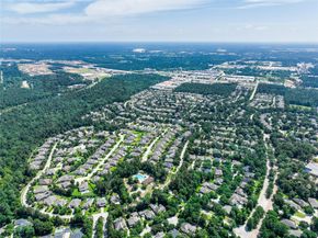 2024 W Yorkchase Lane, Conroe TX 77304