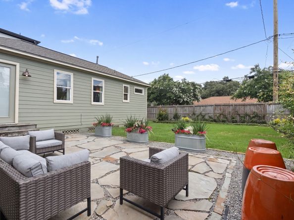 2210 Chantilly Lane, Houston TX 77018