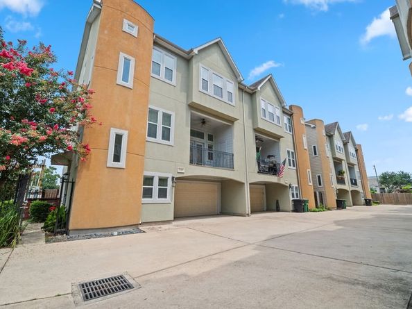 1128 W 26th Street, Houston TX 77008