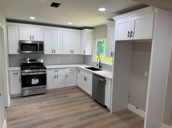 6825 Driftwood Street, Houston TX 77021