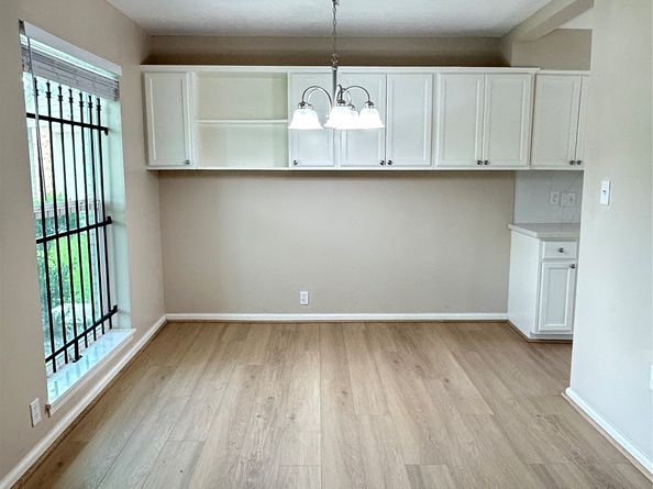 10911 Lockgate Lane, Houston TX 77048