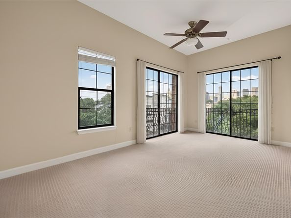 1602 Elgin St Street 11, Houston TX 77004