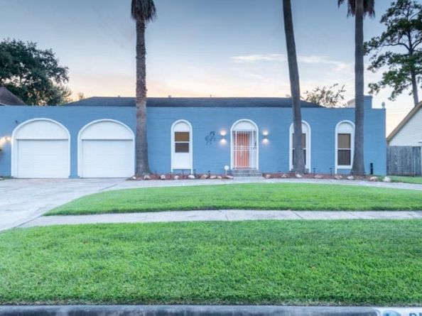 230 White Cedar Street, Houston TX 77015