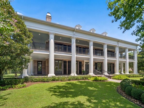 2 Georgian Row, The Woodlands TX 77380