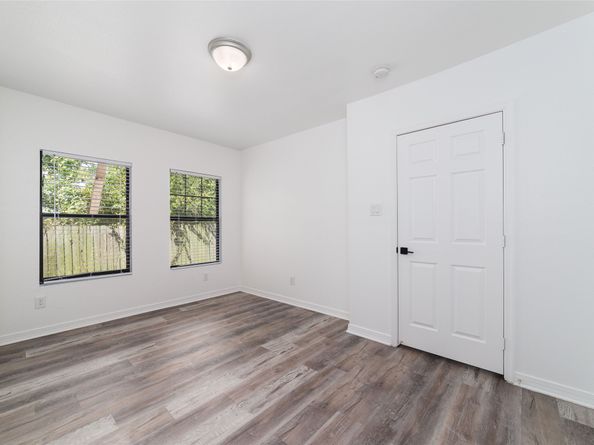 433 Calloway Street, Houston TX 77029