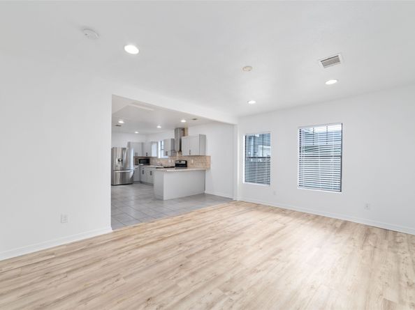 433 Calloway Street, Houston TX 77029