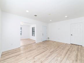 433 Calloway Street, Houston TX 77029