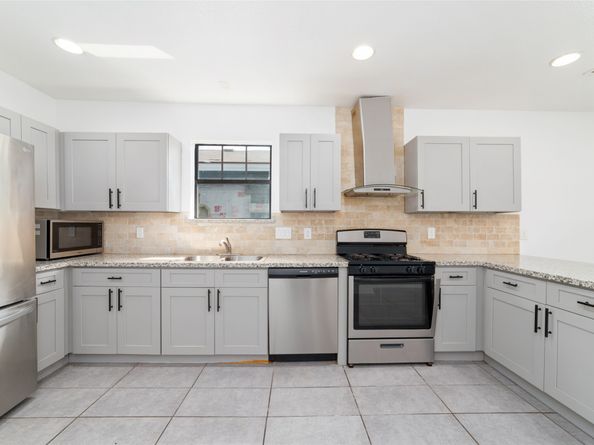 433 Calloway Street, Houston TX 77029