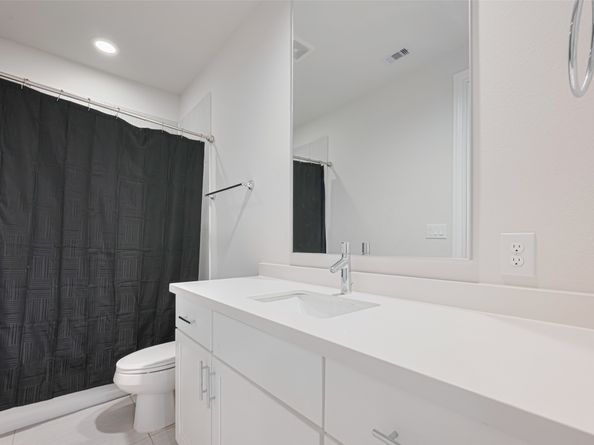 5308 S Capitol Street, Houston TX 77023