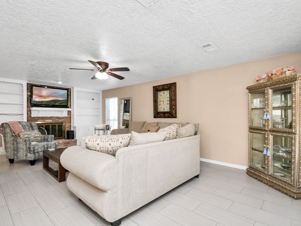 6827 La Puente Drive, Houston TX 77083