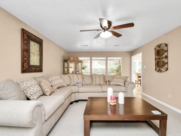 6827 La Puente Drive, Houston TX 77083