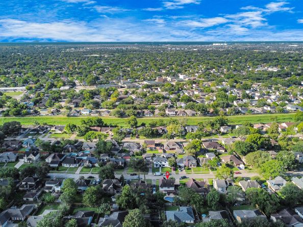 6827 La Puente Drive, Houston TX 77083