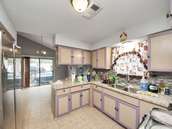 6242 Oakham Street, Houston TX 77085