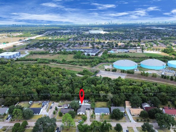 6242 Oakham Street, Houston TX 77085