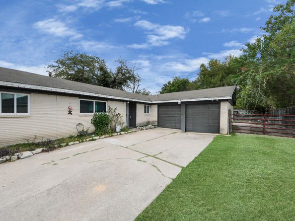 6242 Oakham Street, Houston TX 77085