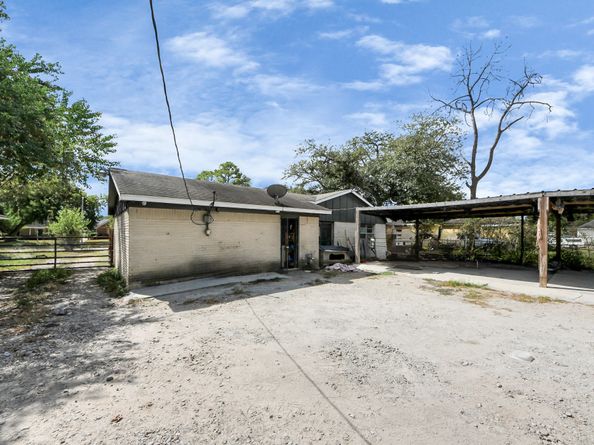 6242 Oakham Street, Houston TX 77085