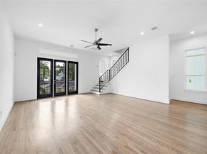 1011 E 28th Street, Houston TX 77009