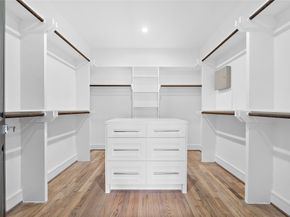 1011 E 28th Street, Houston TX 77009