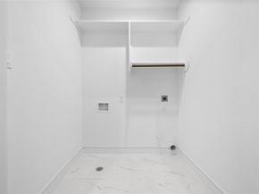 1011 E 28th Street, Houston TX 77009