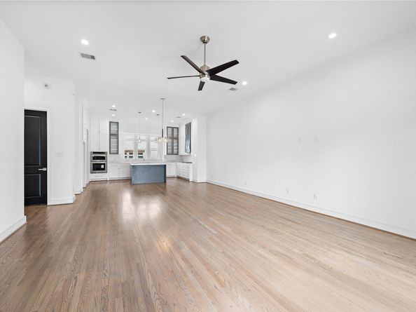 1011 E 28th Street, Houston TX 77009