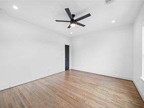 1011 E 28th Street, Houston TX 77009