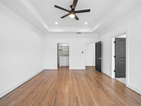 1011 E 28th Street, Houston TX 77009