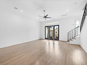 1011 E 28th Street, Houston TX 77009