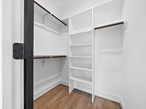 1011 E 28th Street, Houston TX 77009