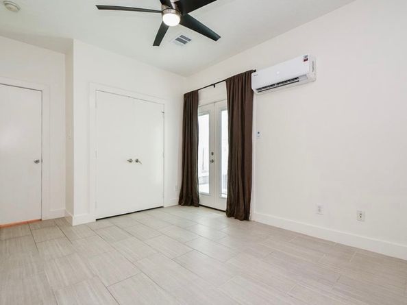 4702 Austin Street, Houston TX 77004