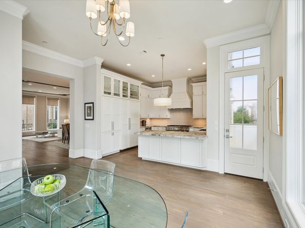 2336 Welch Street, Houston TX 77019