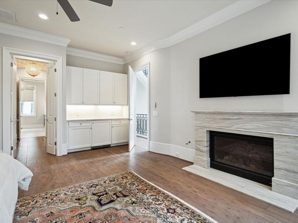 2336 Welch Street, Houston TX 77019