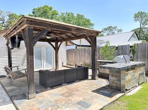 9515 Winsome Lane, Houston TX 77063