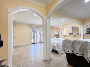 9515 Winsome Lane, Houston TX 77063